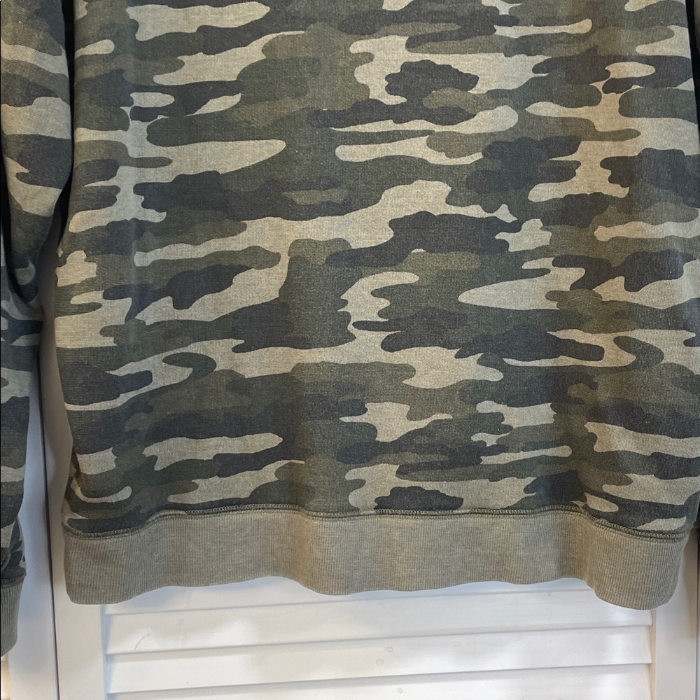 Lucky Brand Green Camouflage Crewneck Sweatshirt Size Large - Picture 5 of 8